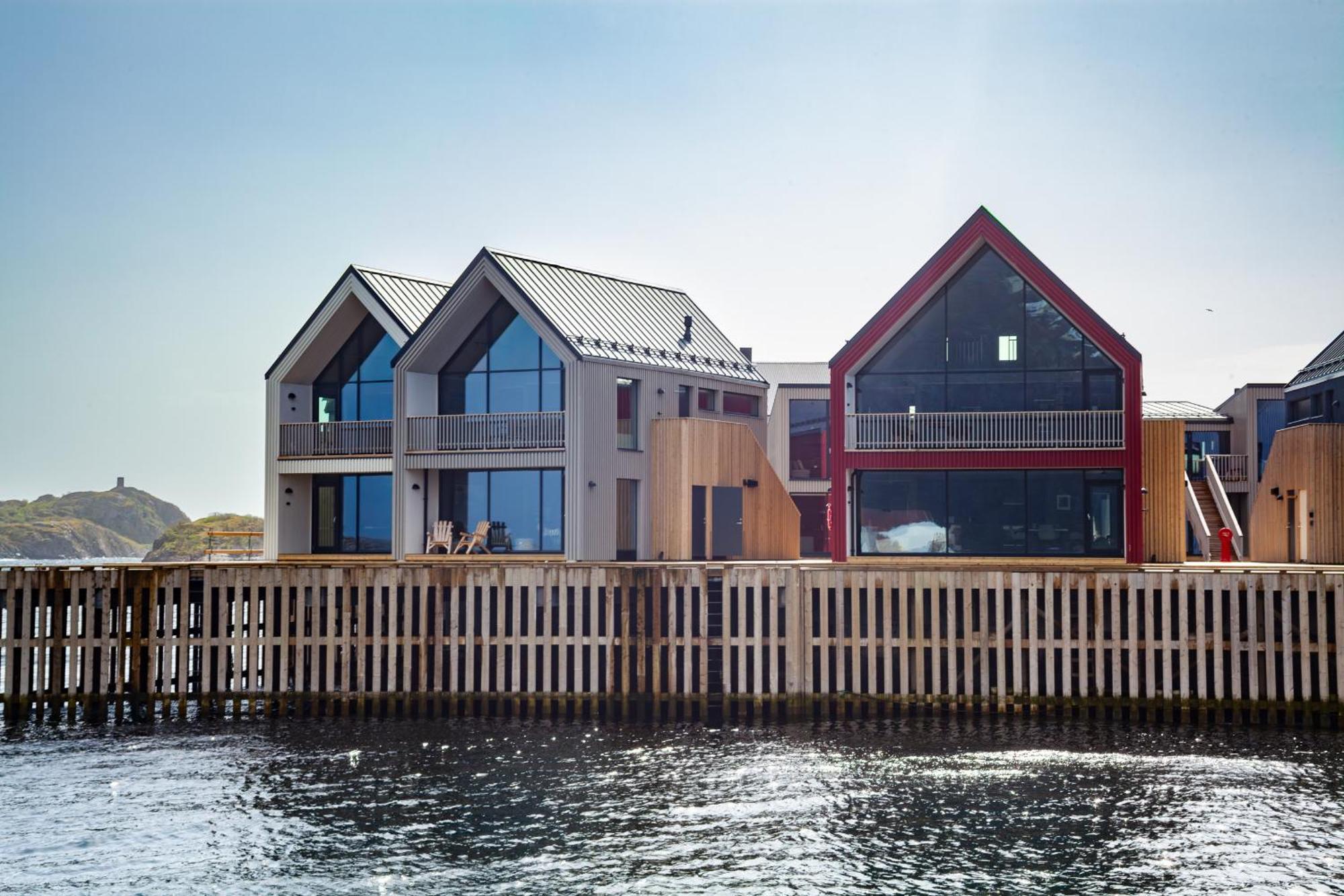 Bryggeleilighet I Henningsvaer Luaran gambar
